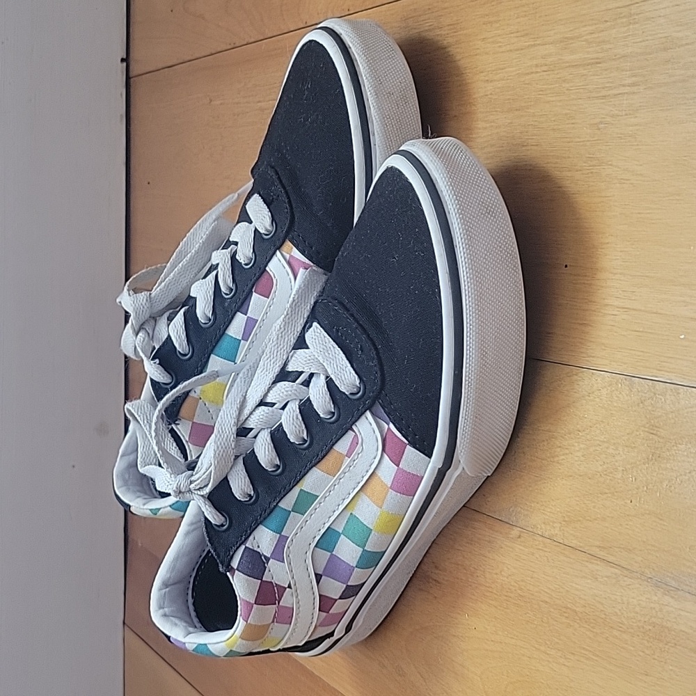 Vans Rainbow Checkered Lace Up Old Skool Skater Sneakers Shoes Sz 3 US ( 34 UK)